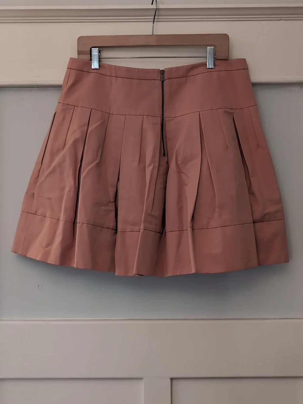 BCBG Maxazria Aria Blush Pleated Skirt L - Picture 2 of 3